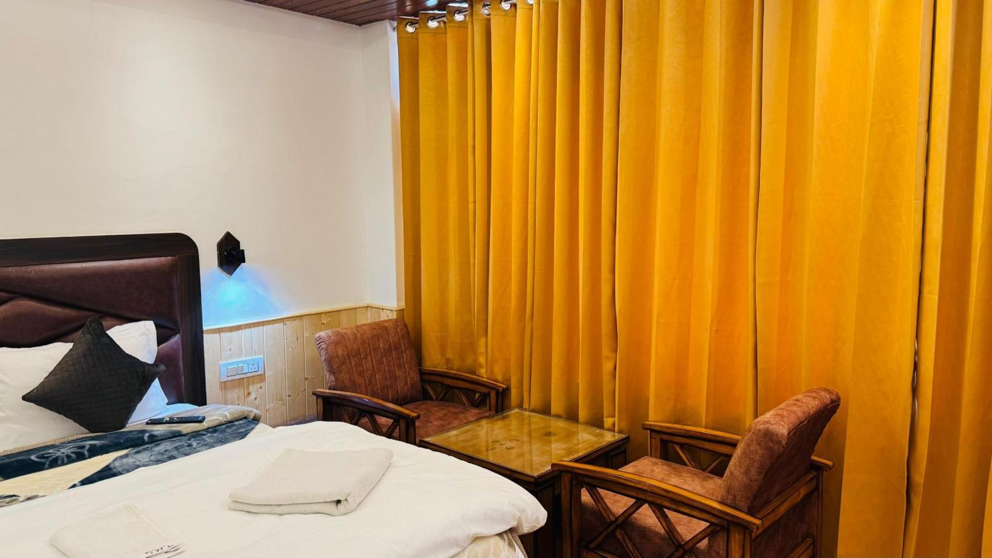 Hotel The Midnight Garden Manali Exteriér fotografie